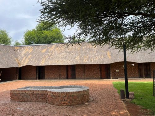Room-Complex-Braai-area